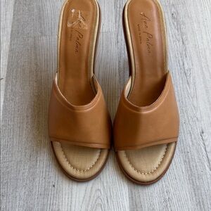 Ana Palma Spain Camel Leather Mule Sandals Espadrille Style Slip On Women’s
